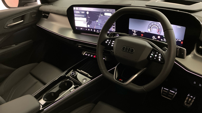Audi Q3 1.5 TFSI S Line 5dr S Tronic Petrol Estate - Image 6